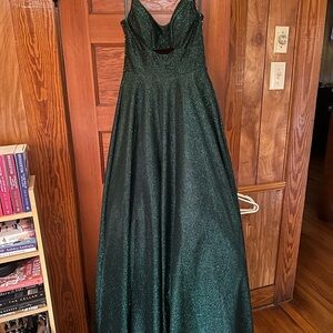 Elegant Green Evening Gown